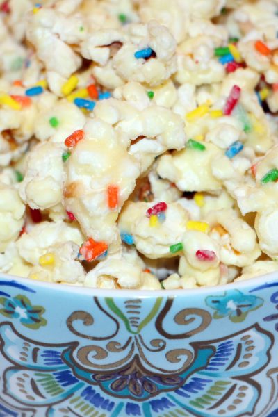 Funfetti Cake Batter Popcorn 01