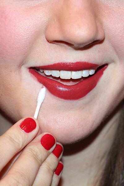 Red Carpet Makeup with Q-tips Precision Tips 05