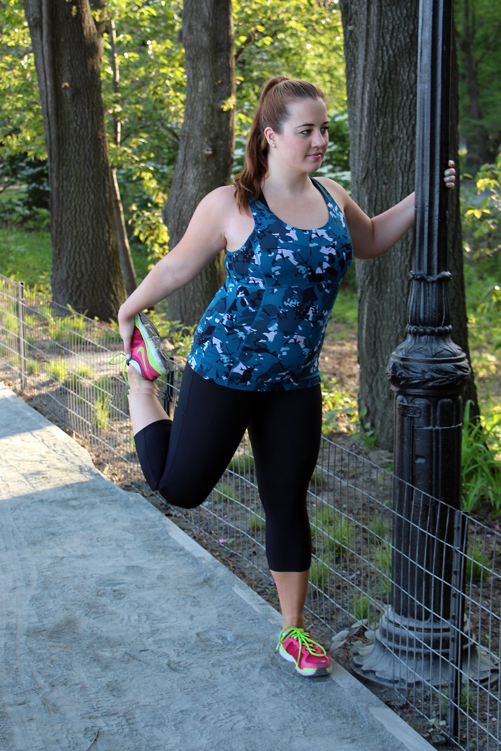 Running in Central Park with Zappos - Quadriceps Stretch - Beginner Running Tips