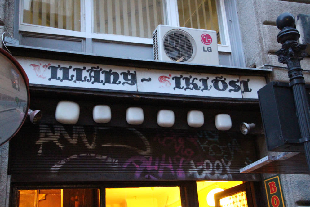 Villányi Borozó Kft Bar