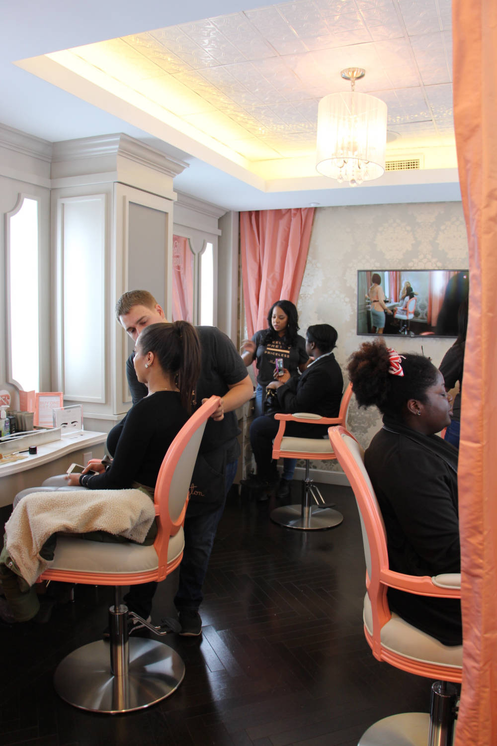 Blushington Makeup and Beauty Lounge 7