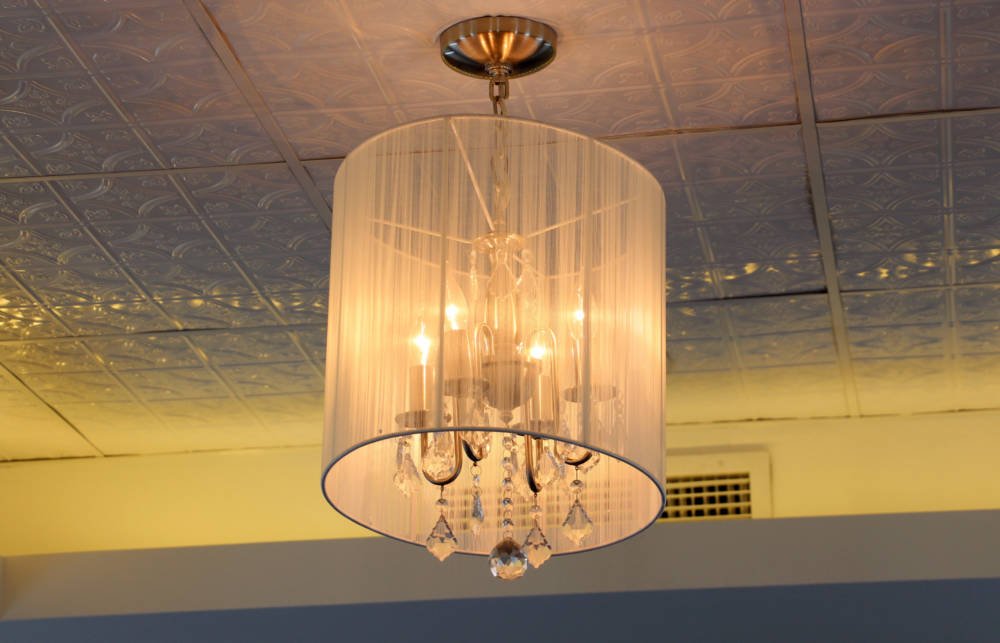 Blushington Makeup and Beauty Lounge Lighting