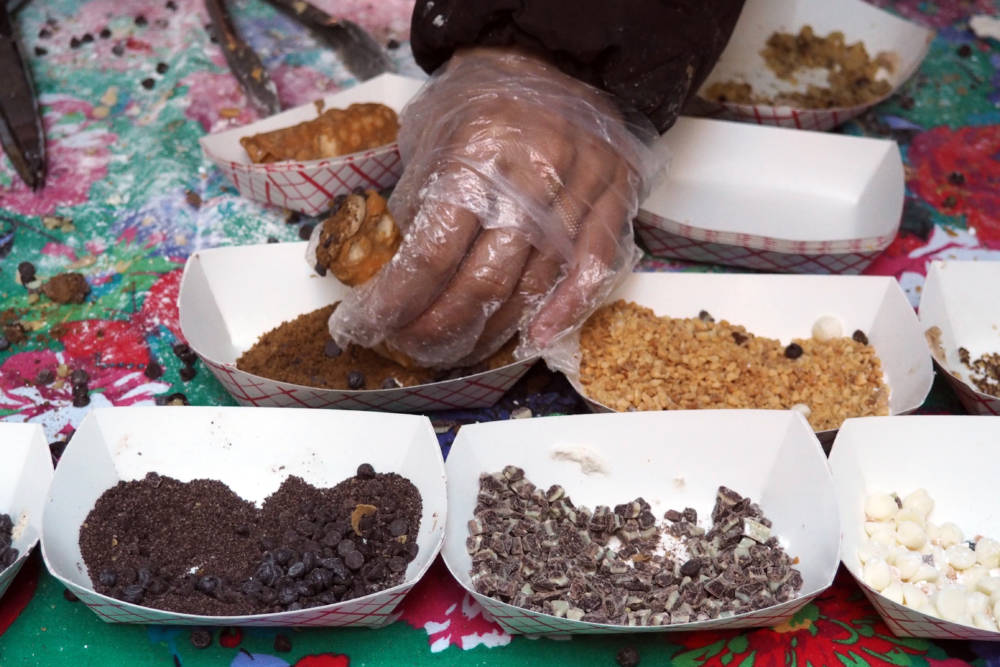 Bryan Park Street Fair Cannolis 4
