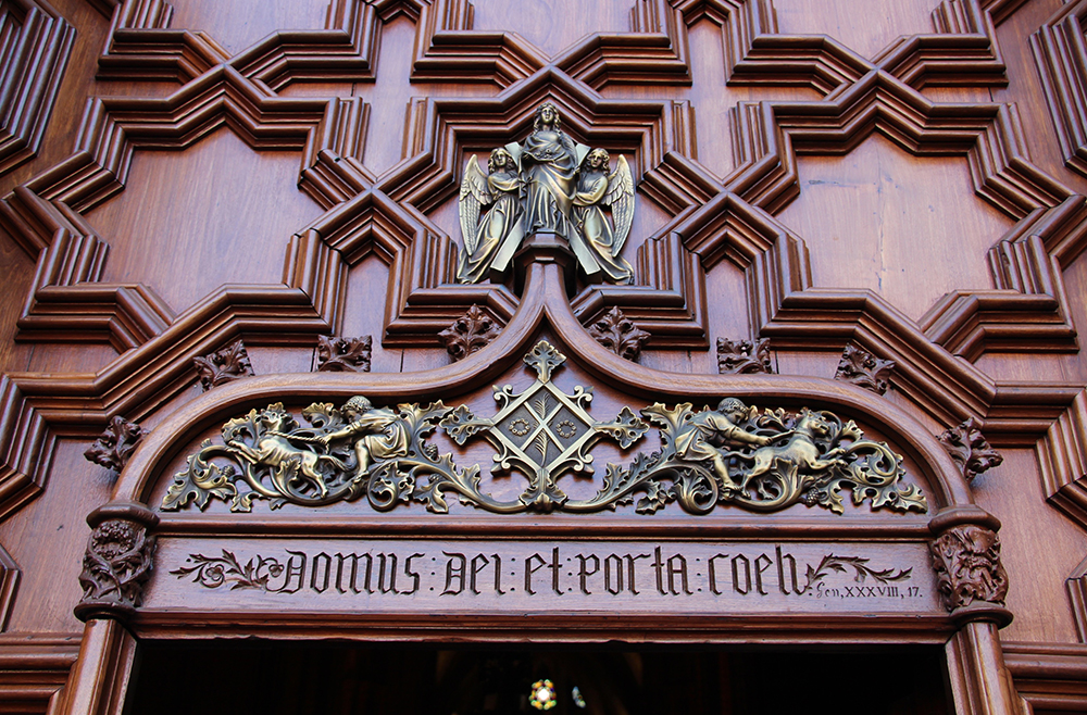 Enterance of the Catedral de Barcelona