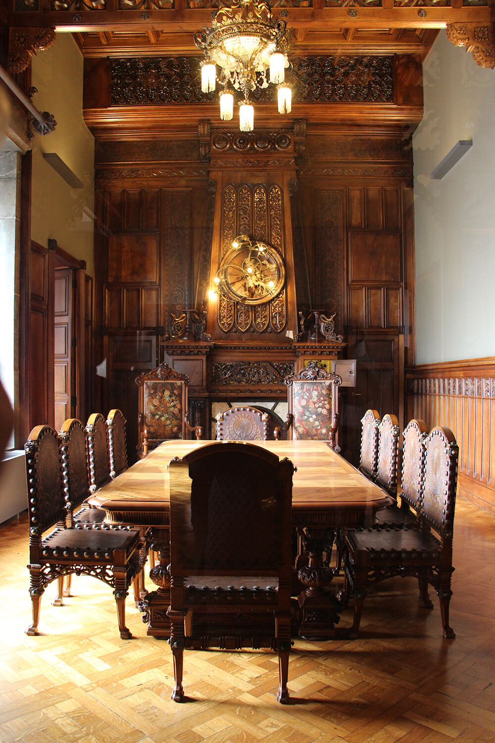 Barcelona City Guide - Antoni GaudI Designed Barcelona Mansion - Palau Guell Dining Room