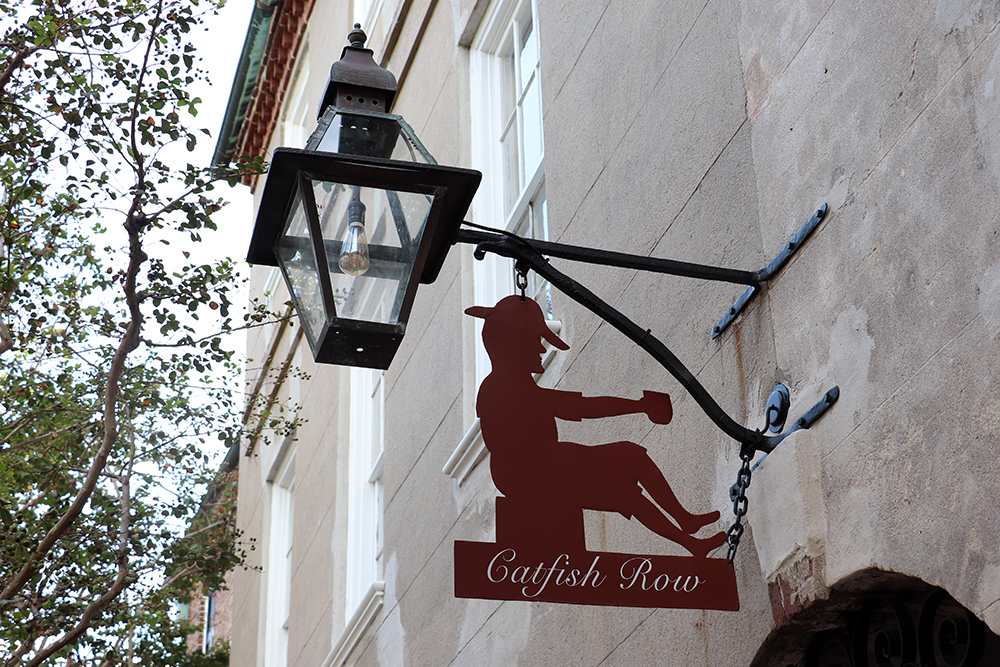Charleston Postcards - Historic District Walking Tour Catfish Row