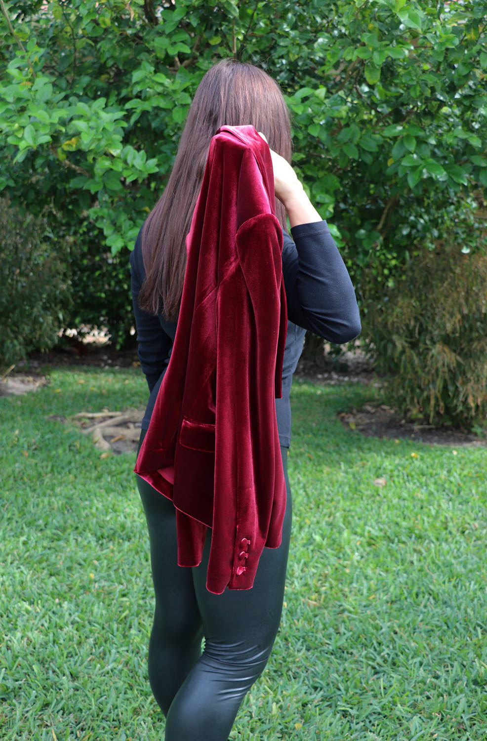 Winter Style in 1.STATE Velvet Tuxedo Blazer 02
