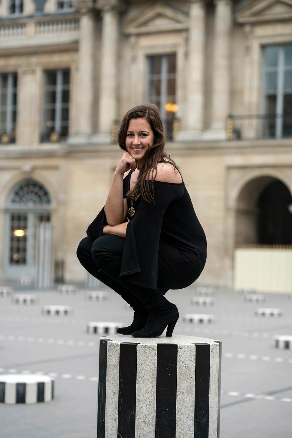 Head to Toe Black at the Les Deux Plateaux