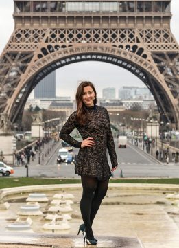 Eiffel Tower Photoshoot at the Jardins du Trocadéro Fountain