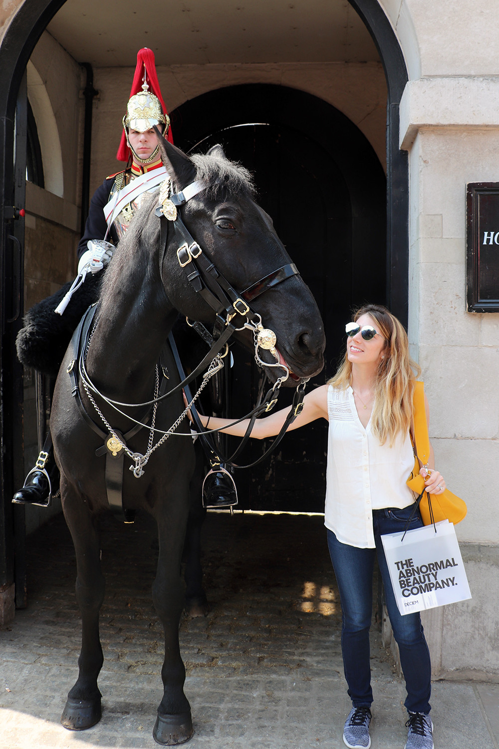 London Tourist Weekend - Kitty with a Horse