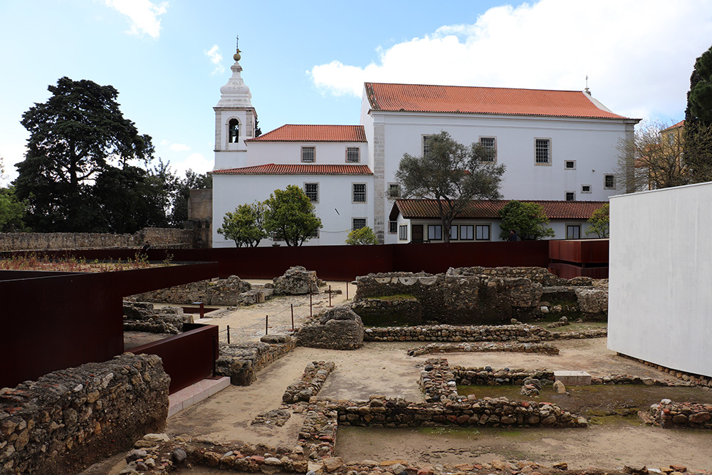 What to Do in Lisbon - Ancient Ruins at Sao Jorge Castle