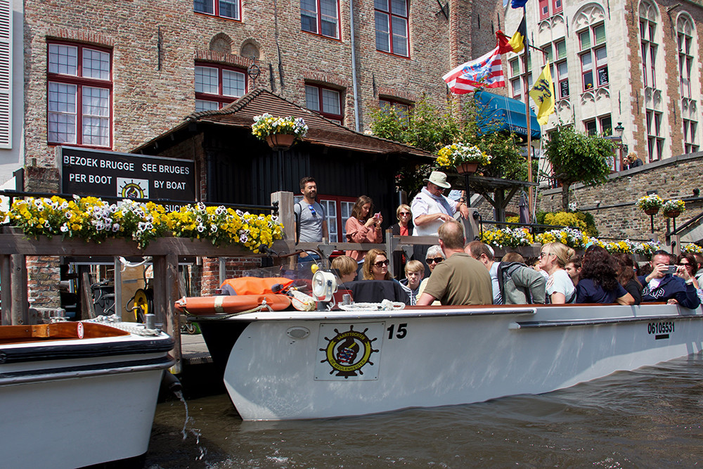 Bruges Boat Tour - See Bruges By Boat