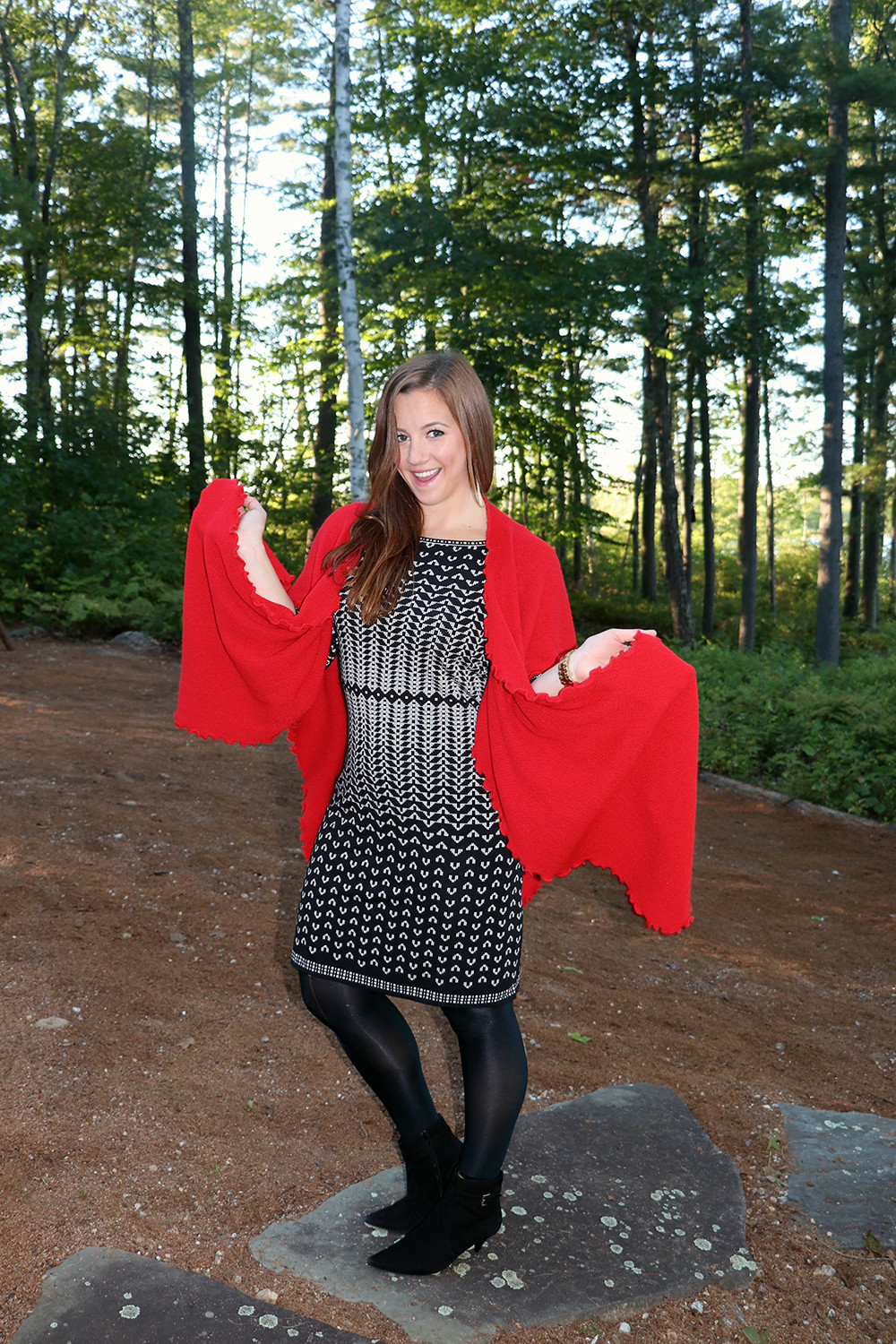 Black and White with a Pop of Red 04