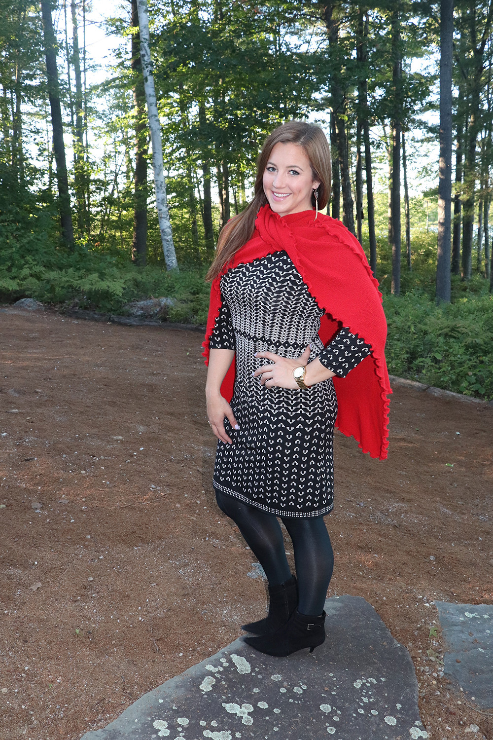 Black and White with a Pop of Red 07