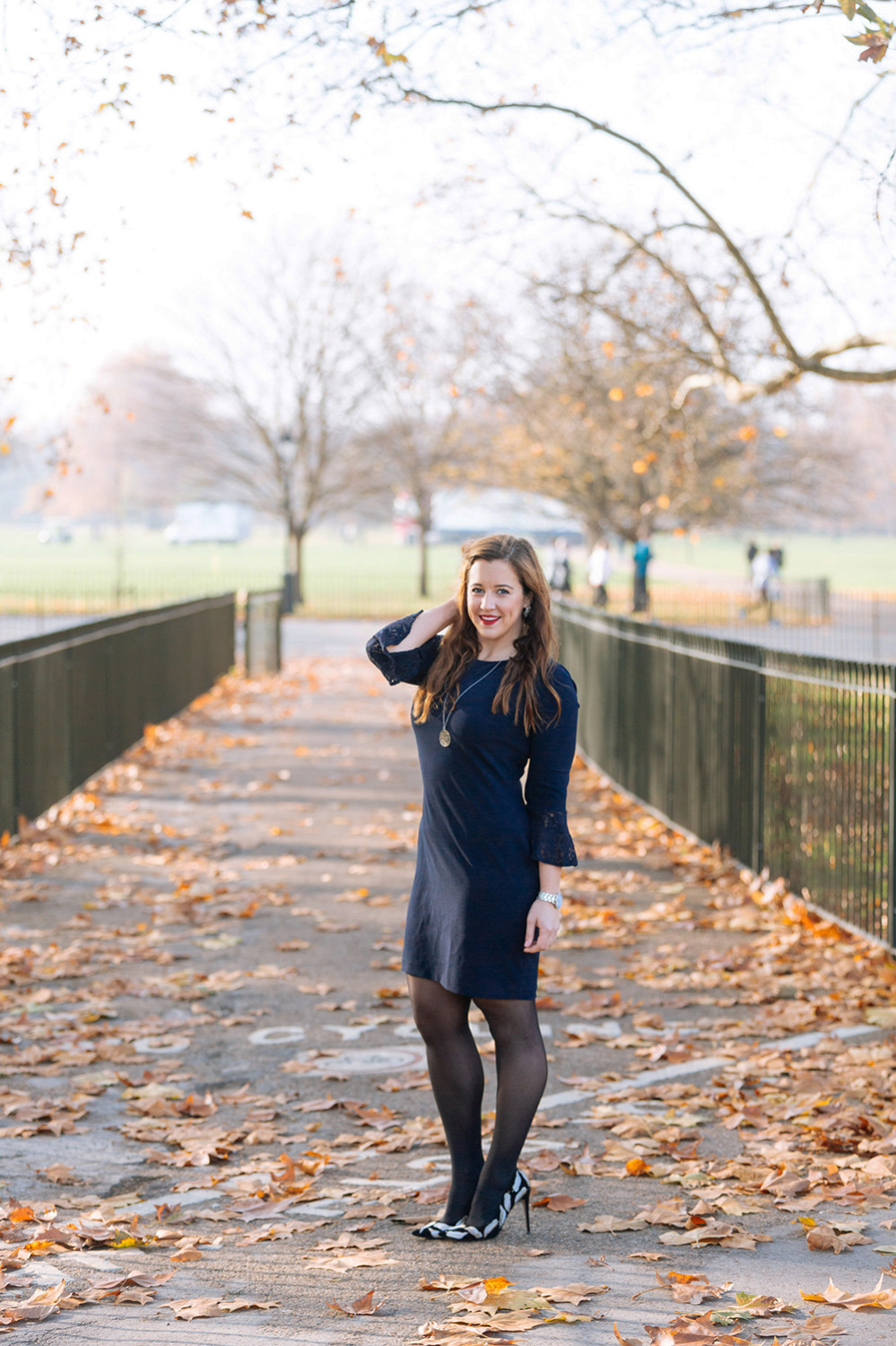 London Blogger Navy Dress in Hyde Park 01