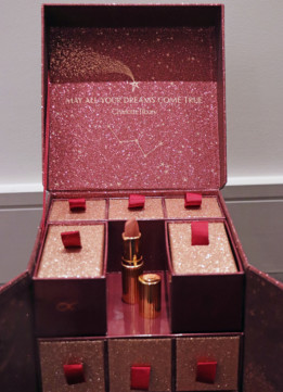 Unboxing the Charlotte Tilbury Advent Calendar