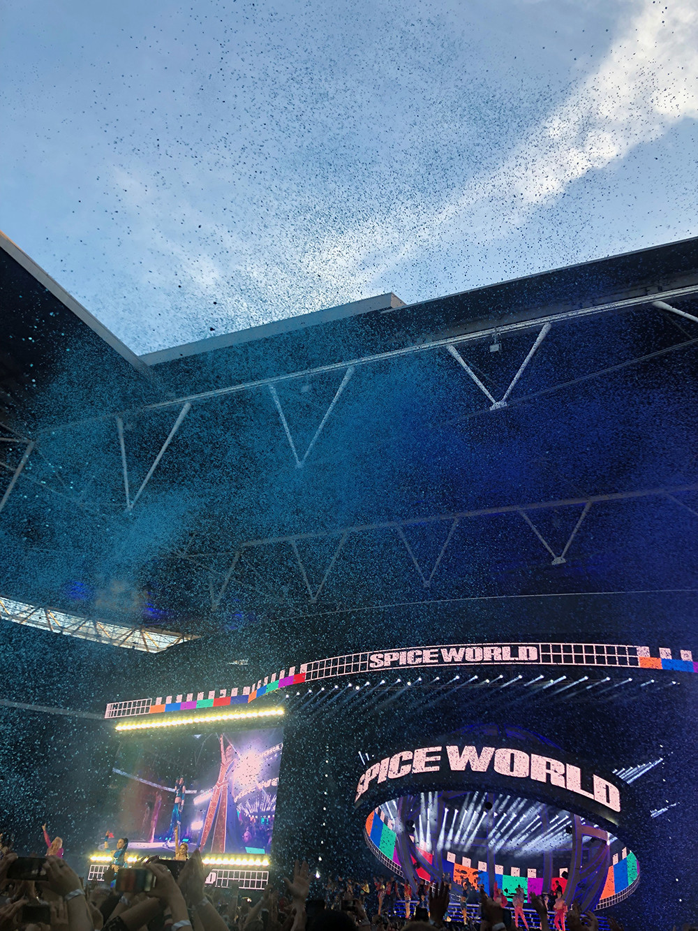 Childhood Throwback Weekend - Spice Girls Wembley Stadium 05