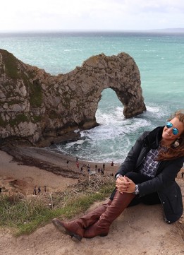 London Travel Blogger at the Durdle Door in Dorset