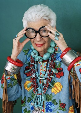 Style Icon Iris Apfel in Turquouise