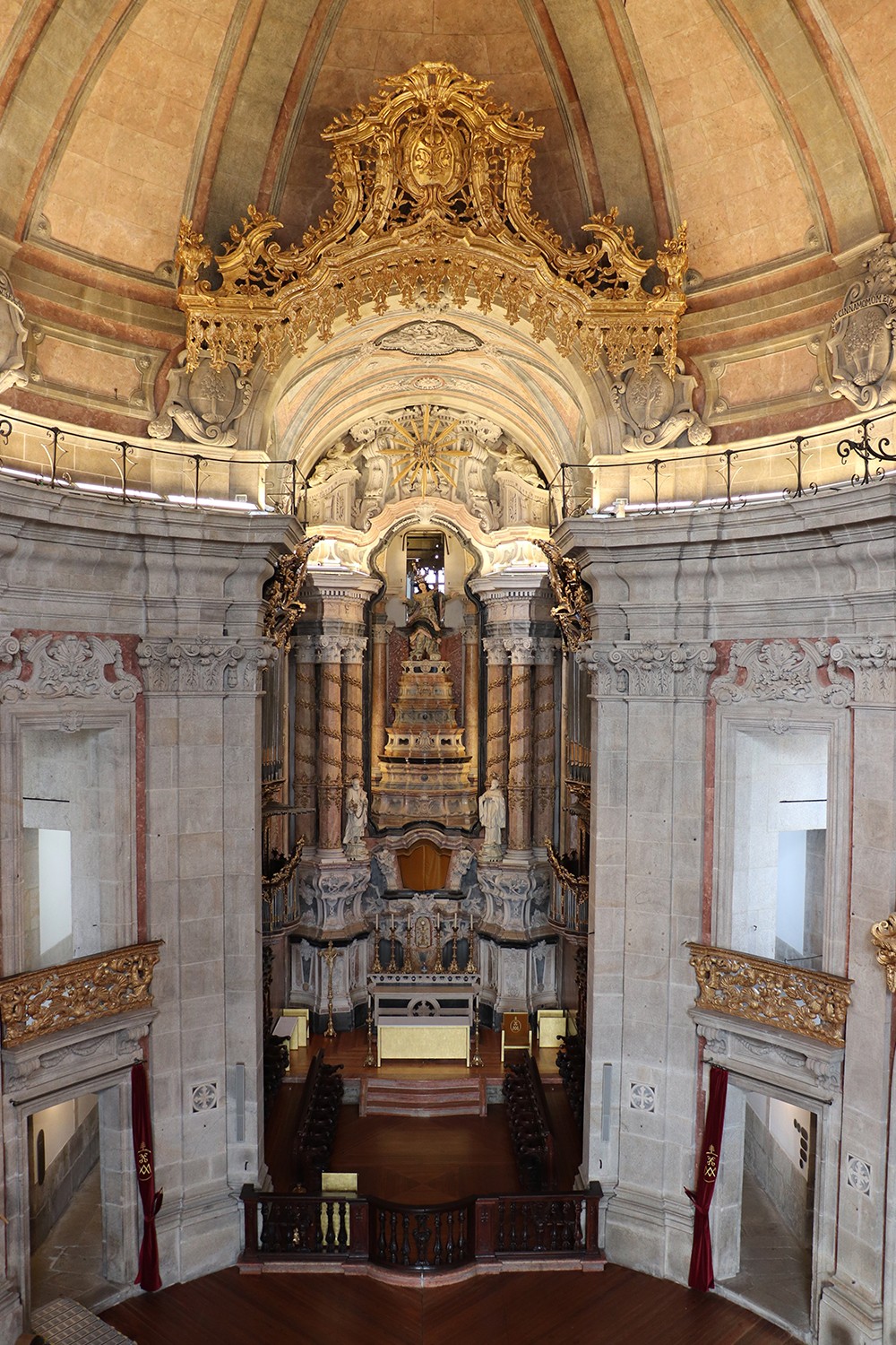 The Alter of the Clerigos Church