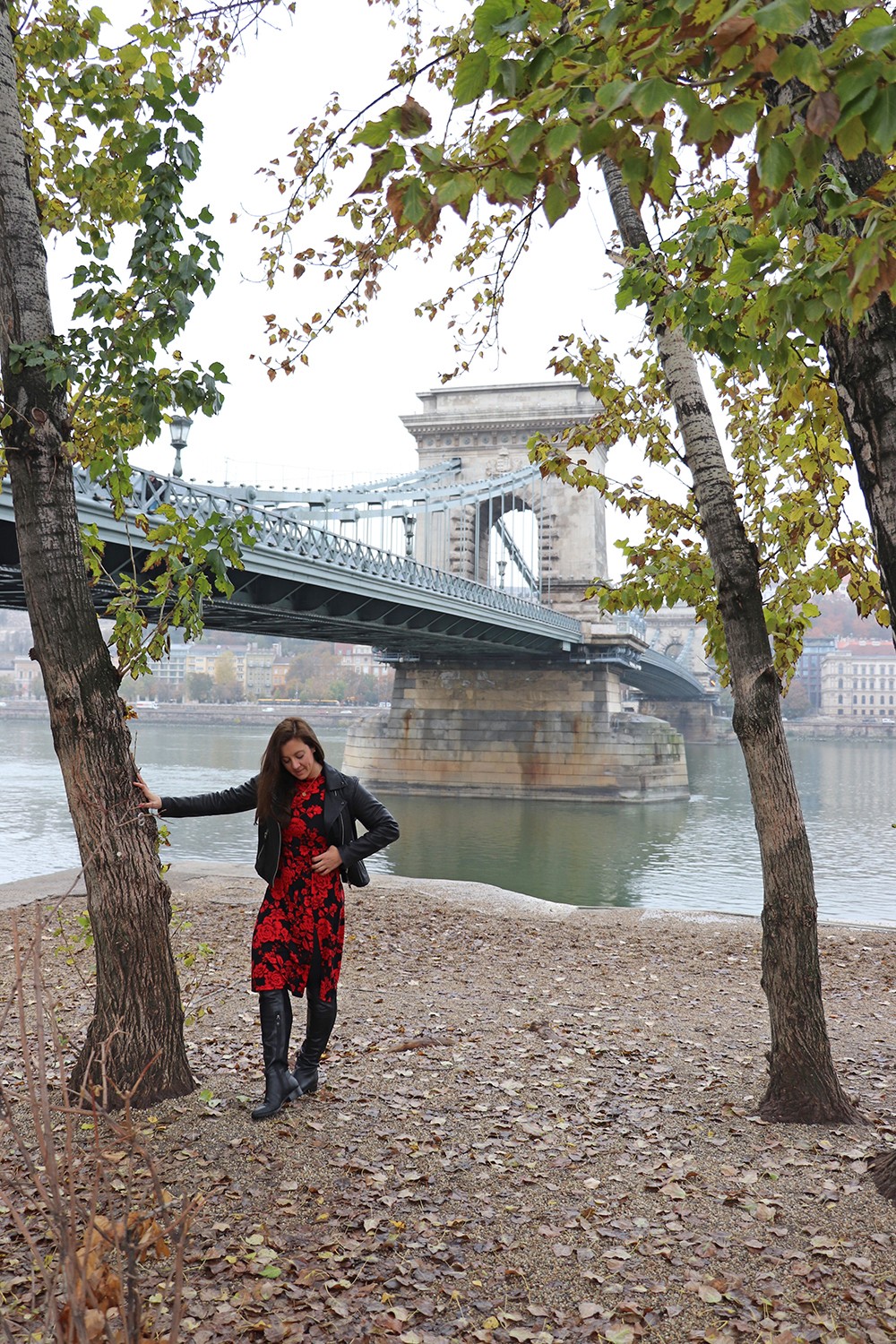 Fashion Blogger in All Saints at the Chain Bridge in Budapest