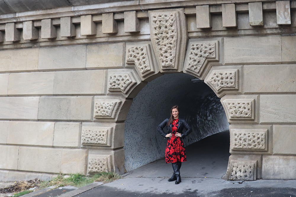 Fashion Blogger in Red and Black under the Chain Bridge