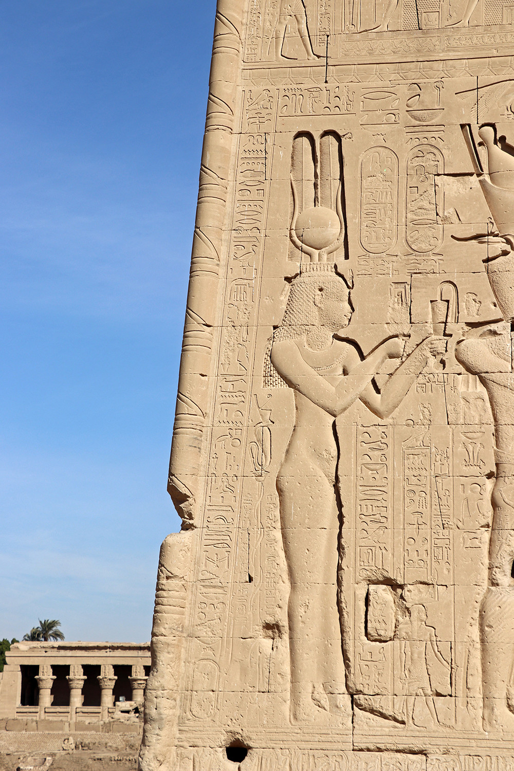Relief of Ptolemaic Queen Cleopatra VII and Caesario offering sacrifices at Dendera Temple