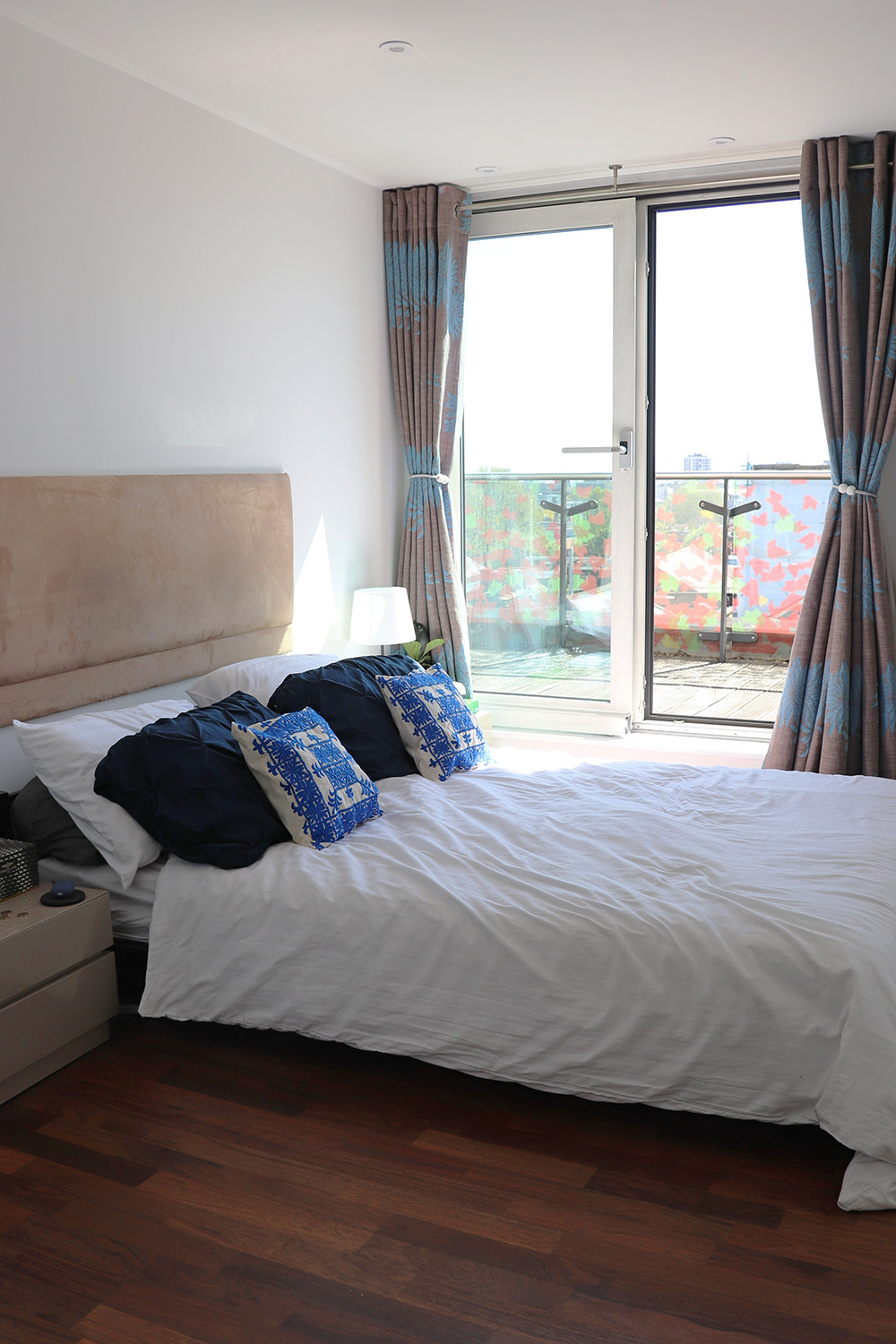 New London Flat Bedroom Tour with Light