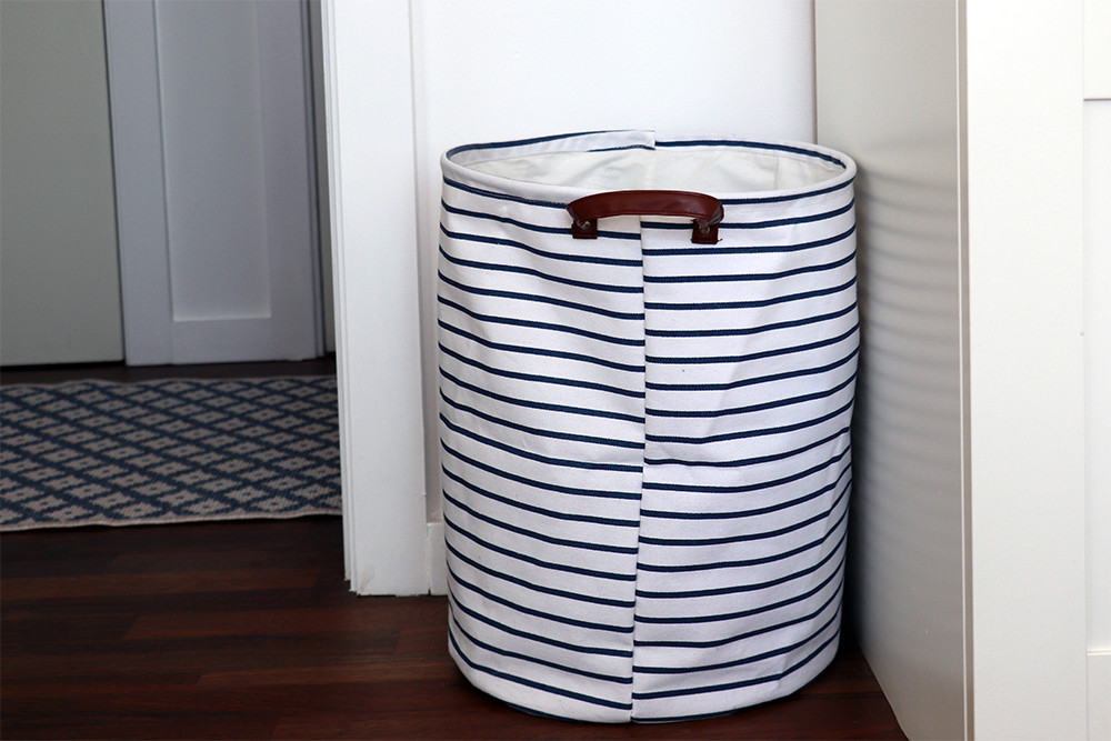 Nizza Blue Reversible Rug and Dokehom Laundry Basket with Leather Handle in Blue Stripes