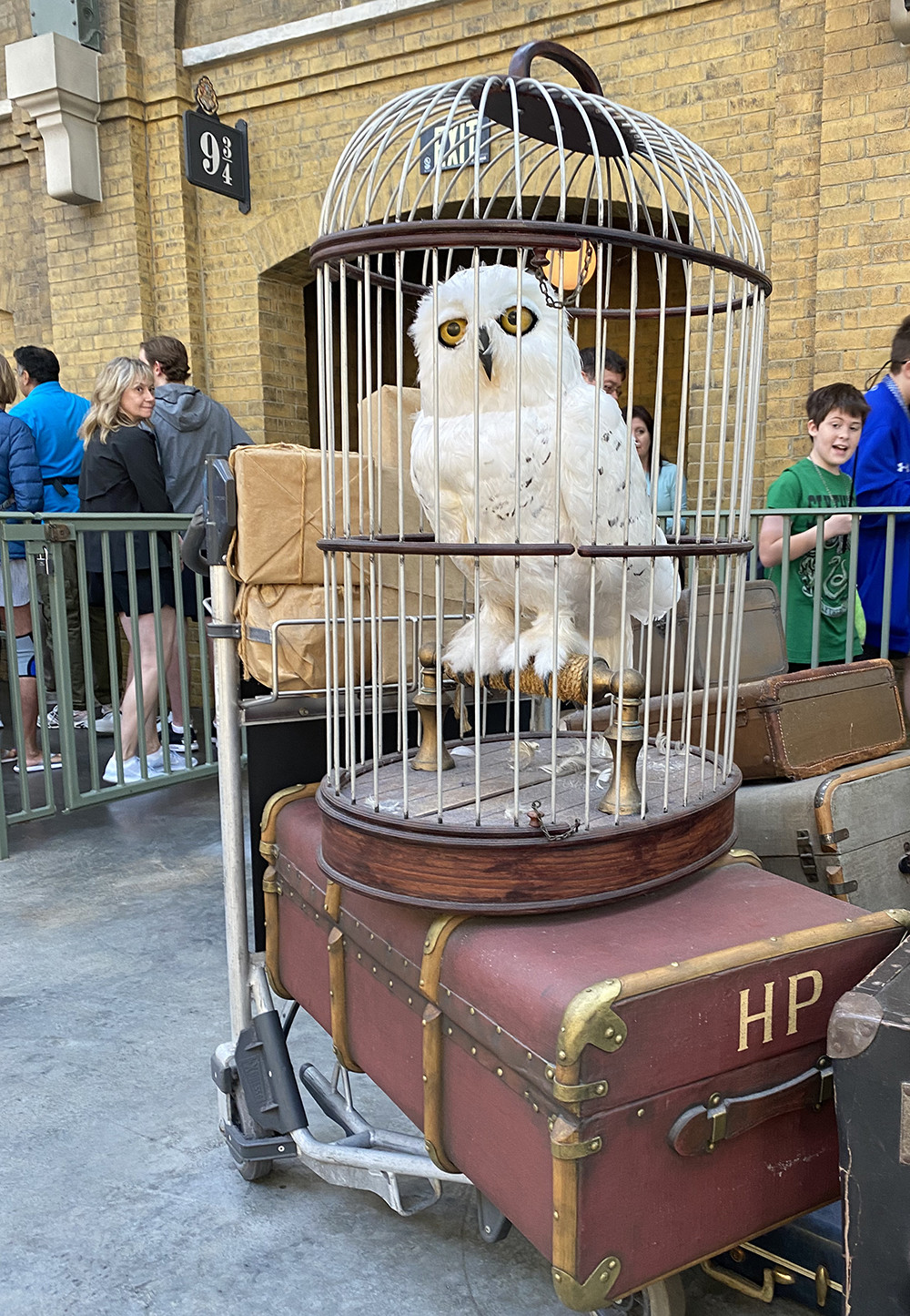 Platform 9 3:4 at Harry Potter World