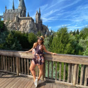 Travel Blogger Kelly Donlin at Wizarding World of Harry Potter