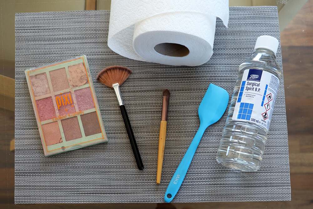 Tools to Fix a Broken Makeup Palette