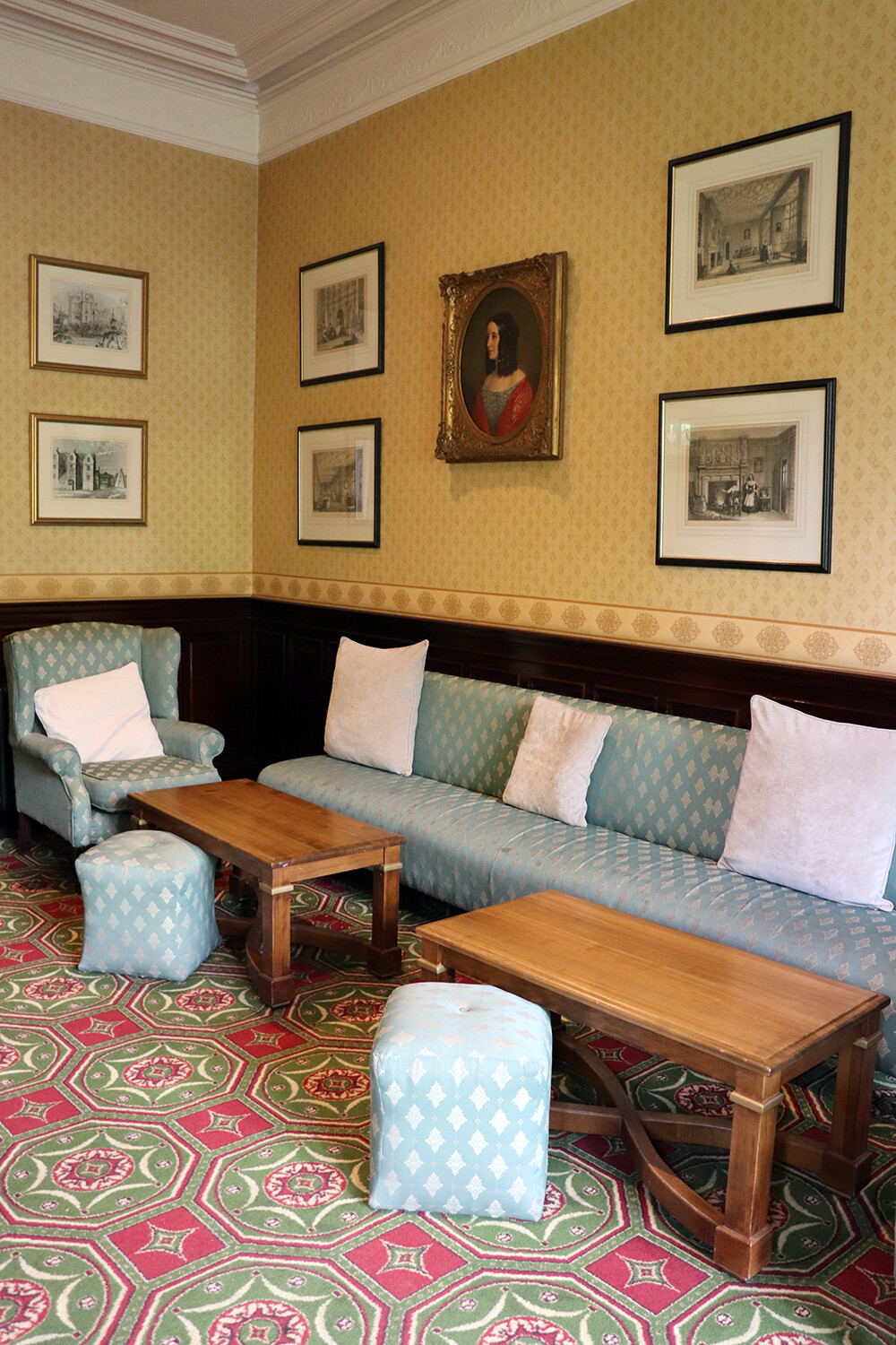 Victorian Sitting Room in Traditional Priory
