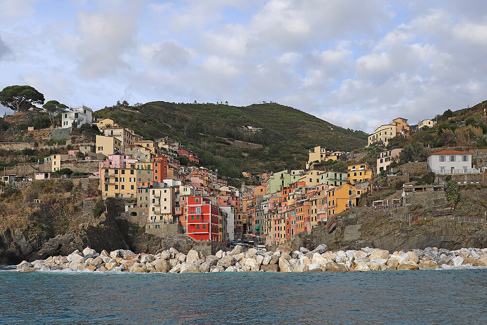 Live from Italy - Riomaggiore from the sea in Cinque Terre
