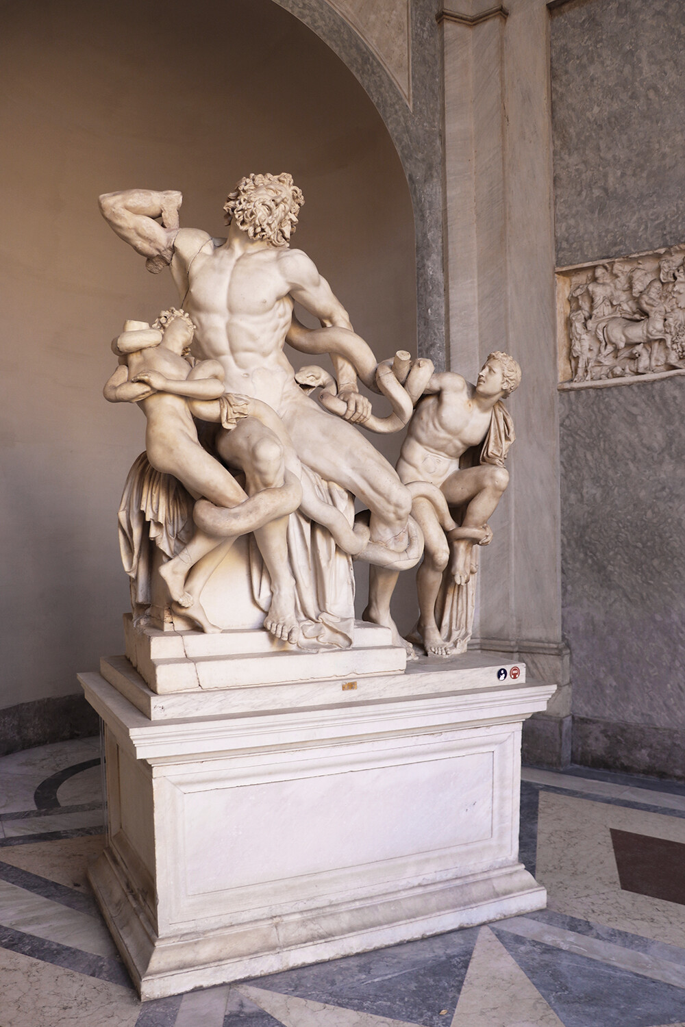 Vatican Must Sees - Vatican Must Sees - Laocoon and His Sons