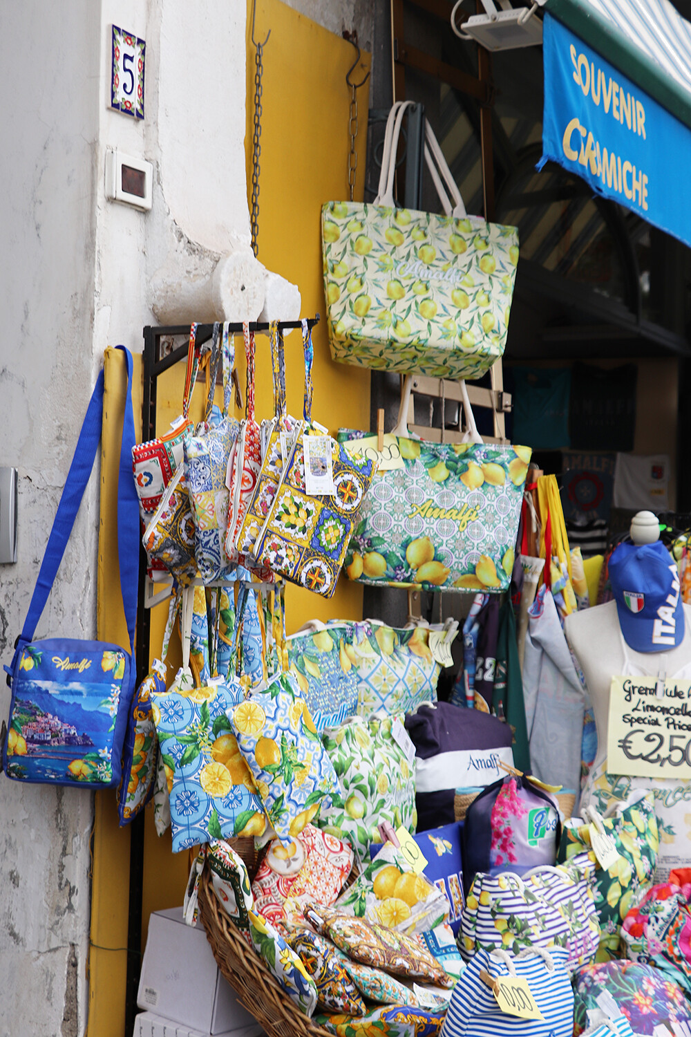 Lemon Bags - Shopping in the Amalfi Coast
