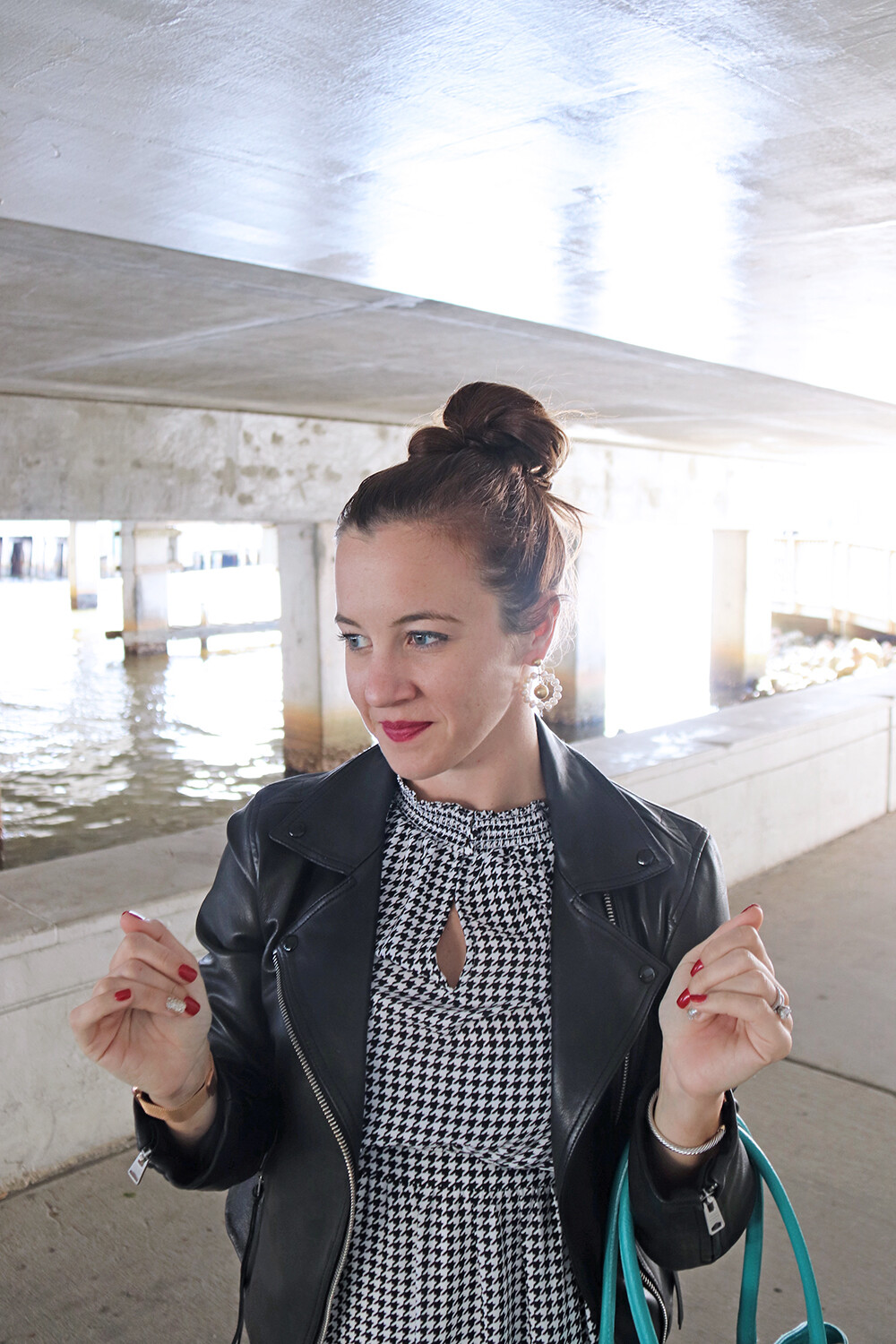 Fashion Blogger wearing Revlon Ultra HD Matte Lipcolor in Devotion