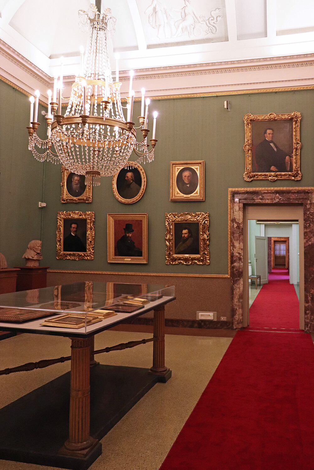 Framed art in the Palatine Gallery