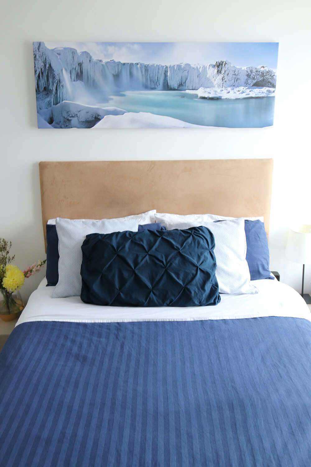 London Flat with Photowall Waterfall Canvas