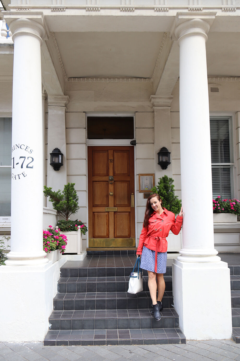 London Blogger in Coral and Navy