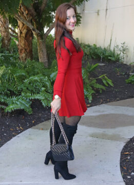 Fashion Blogger in Red and Black Holiday Look