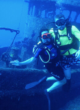Mark and Kelly at a Bahamas Ship Wreck