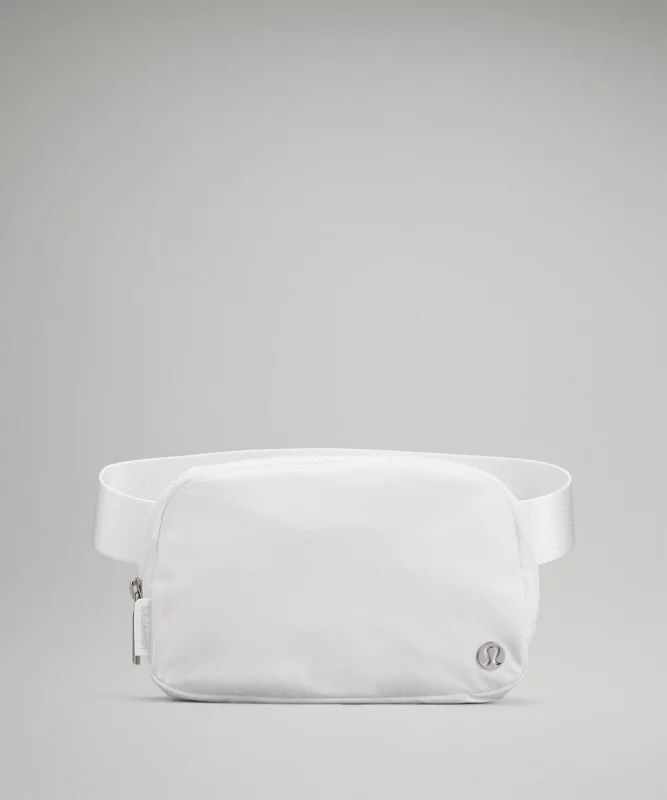 lululemon belt bag craze The Lululemon Belt Bag Craze