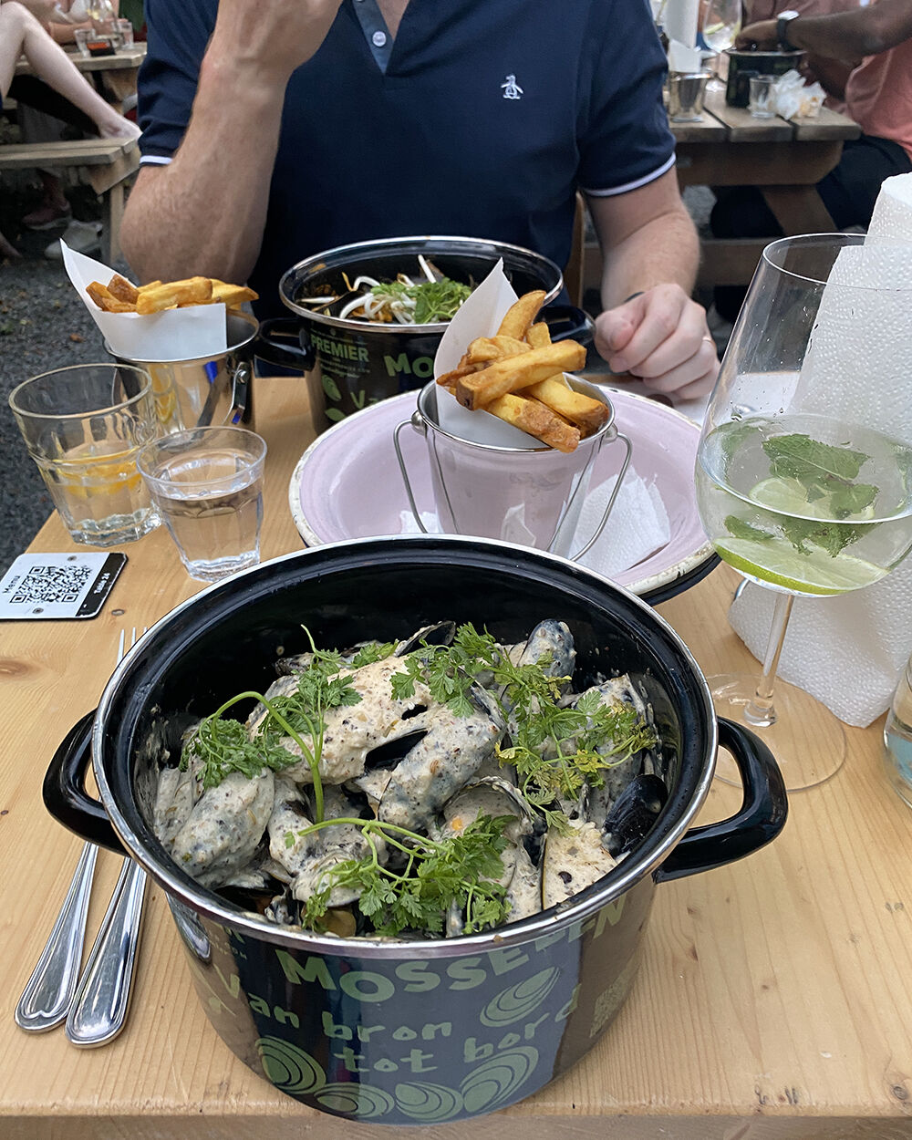 mussels at Mossel & Gin