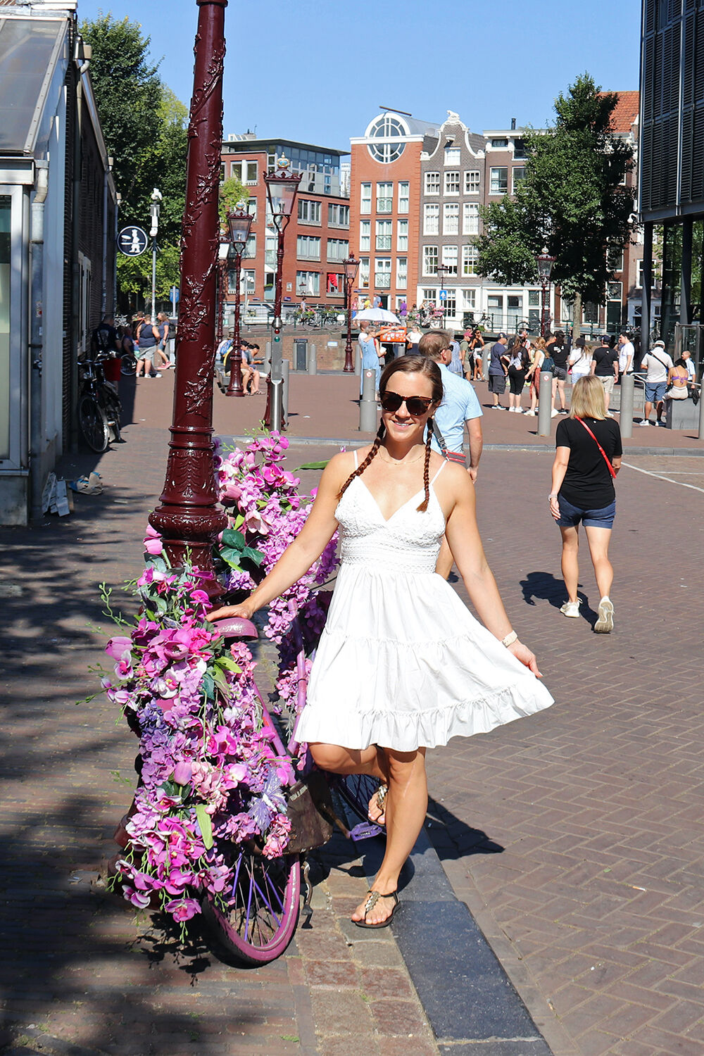 Ecowish V-Neck Spaghetti Strap Bowknot Sleeveless Lace Mini Dress in Amsterdam