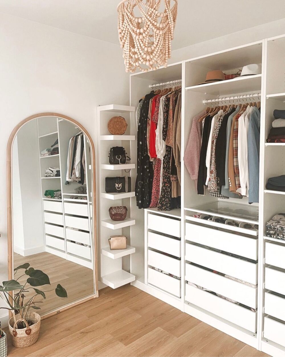 Design & Organize Your Dream Closet - unikornoostyle on Instagram