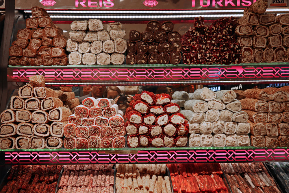 Istanbul Bazaars - Turkish Delight for Sale