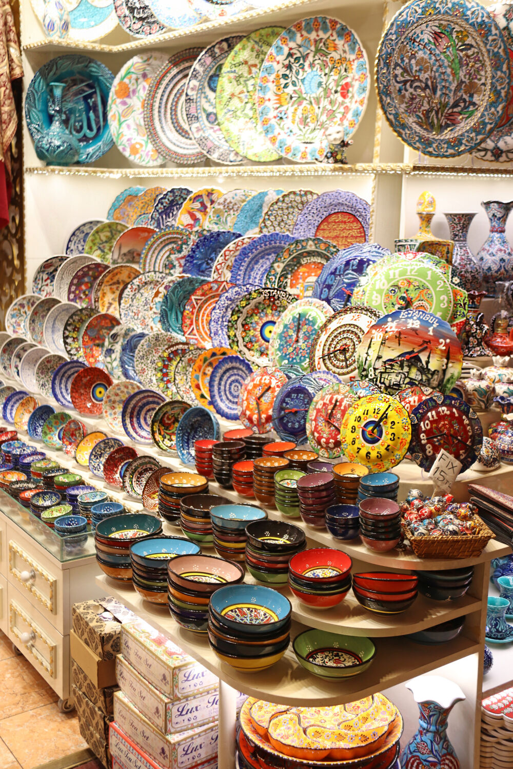 Istanbul Bazaars - Turkish Handicrafts and Souvenirs at the Grand Baazar