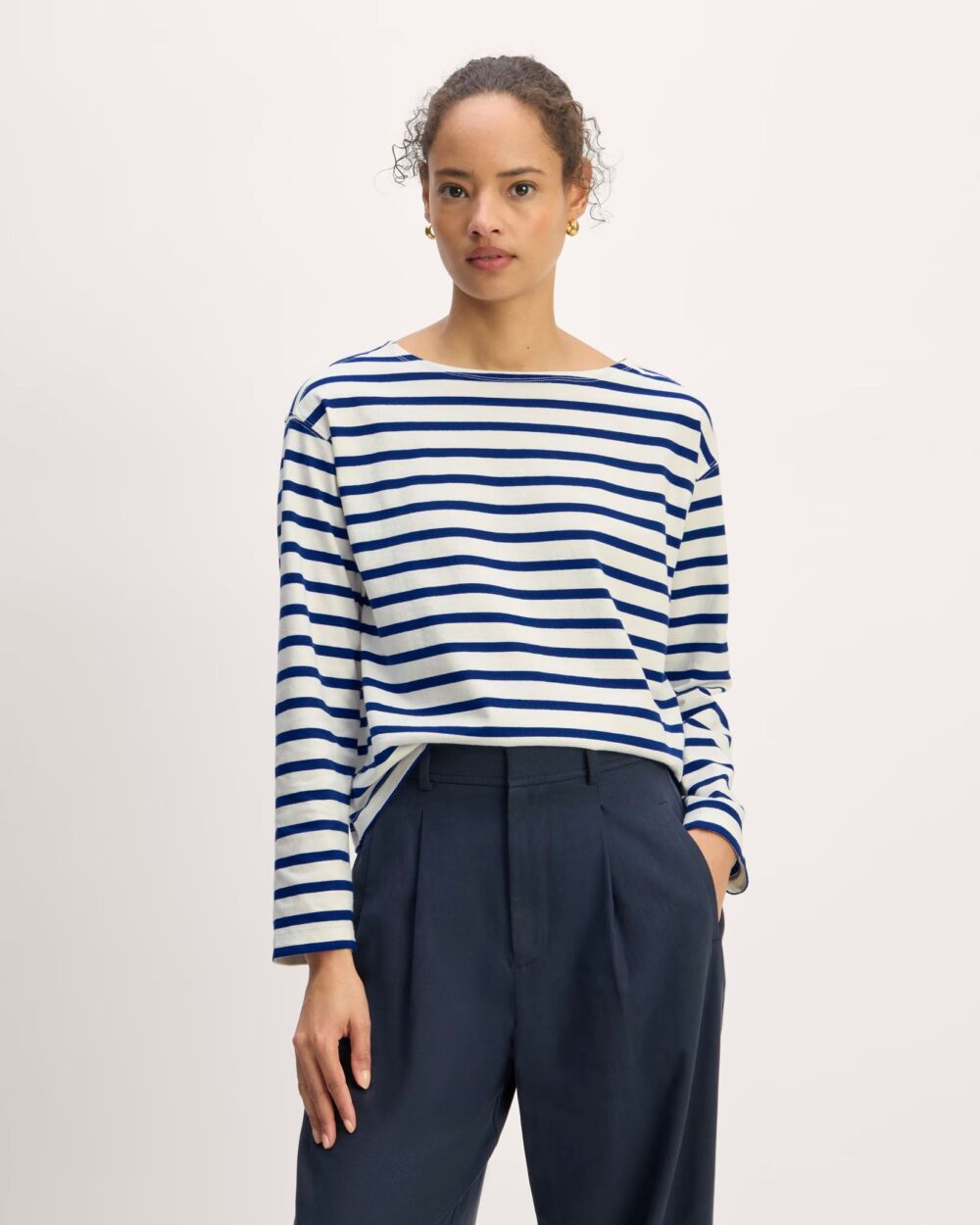 The Mariner Tee in Bone : Mazarine Blue